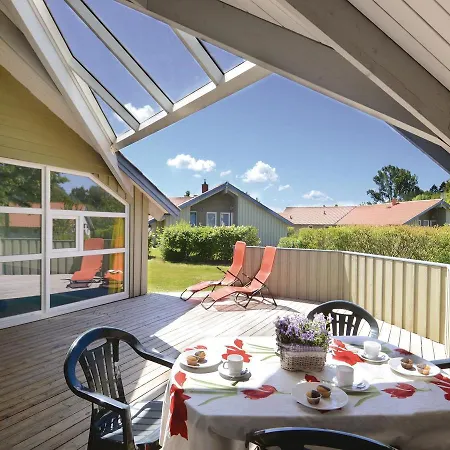 Five-bedroom Holiday In Holiday home Gross Mohrdorf
