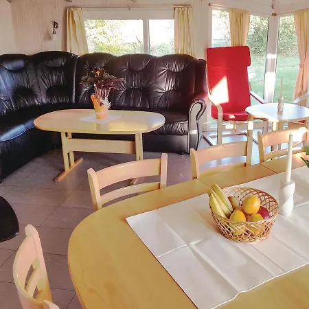 Holiday home Five-bedroom Holiday In