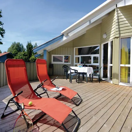 Five-bedroom Holiday In Holiday home Gross Mohrdorf