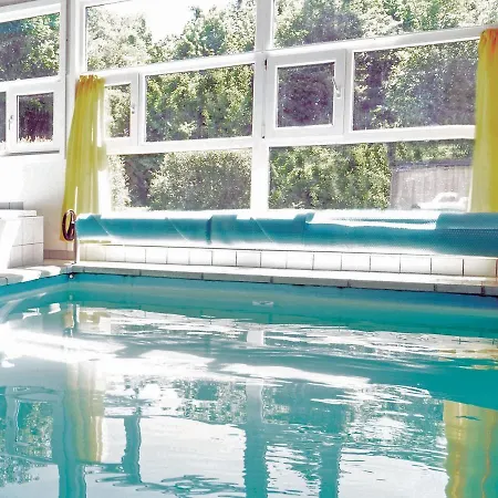 Five-bedroom Holiday In Holiday home Gross Mohrdorf